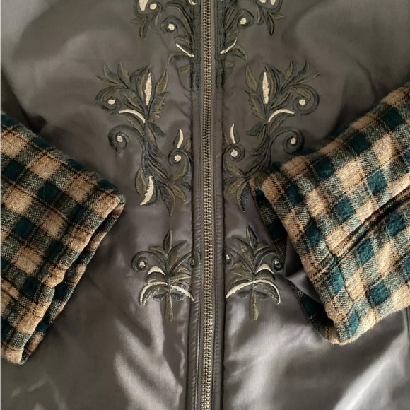 Sundance Bomber Jacket Green Embroidered Plaid Sleeves Size Large - Picture 7 of 8